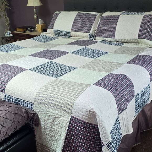 Patchwork Quilt Set - Purple and Cream
